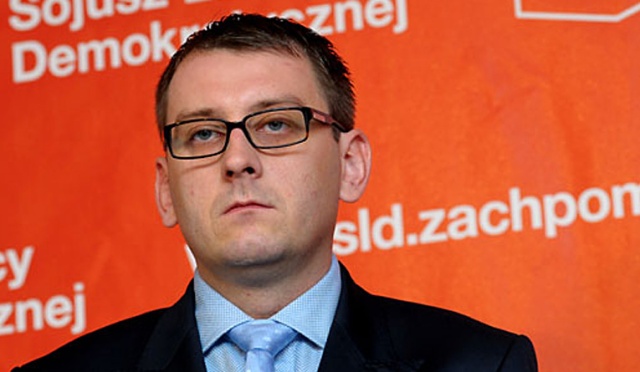To decyzja polityczna - tak dymisję zastępcy prezydenta Szczecina Bogdana Jaroszewicza komentuje szef SLD w mieście Dawid Krystek.