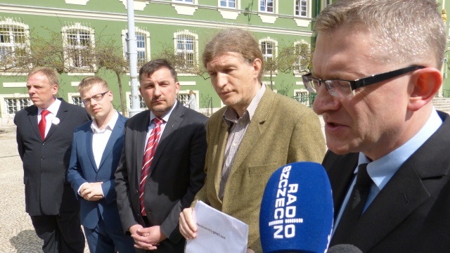 Niedzielne wybory prezydenckie pod czujnym okiem Ruchu Kontroli Wyborów.