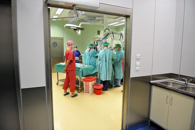 Ponad pół miliona Polaków w ciągu najbliższego roku planuje poddać się zabiegowi medycyny estetycznej - wynika z badania TNS Polska na zlecenie Biura Informacji Gospodarczej Infomonitor.