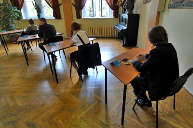 Matura z angielskiego nie jest trudna, ale trzeba uważać na podchwytliwe pytania. Tak o trzecim z egzaminów w tym roku mówią szczecińscy uczniowie.