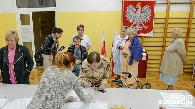 Ponad 70 pacjentów z 300 uprawnionych oddało już swój głos w wyborach prezydenckich w szpitalu przy ulicy Arkońskiej w Szczecinie.