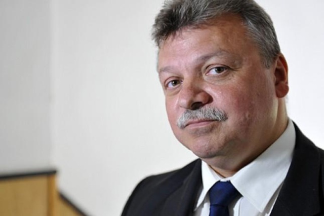 Dyrektor szczecińskiego szpitala przy ulicy Arkońskiej niespodziewanie złożył dymisję. W e-mailu, jaki przyszedł do naszej redakcji, czytamy, że Mariusz Pietrzak rezygnuje z kierowania placówką ze względów rodzinnych.