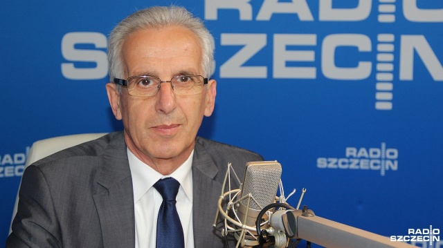 Władza powinna mieć przekonanie, że przyszłość Polski zależy także od rozwoju nauki - powiedział w Rozmowach pod krawatem rektor Uniwersytetu Szczecińskiego prof. Edward Włodarczyk.