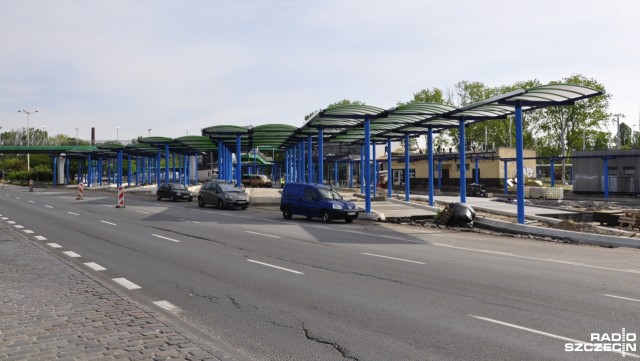Prace przy wymianie torowisk na ulicy Gdańskiej przyspieszyły, a pętla przy Basenie Górniczym też już nabrała kształtu. Inwestycja będzie zrealizowana w terminie - zapewniają wykonawcy.