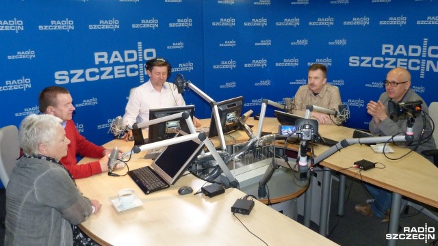 Pomysł referendum zgłaszany tydzień przed wyborami jest psuciem państwa twierdzi gość Kawiarenki politycznej Radia Szczecin - Joachim Brudziński.