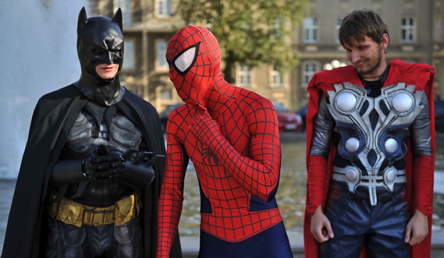 I ty możesz zostać superbohaterem - Spider-Man ze Szczecina, czyli Tomasz Gierwiatowski, szef szczecińskiej ligi superbohaterów prosi o pomoc dla Centrum Zdrowia Dziecka, gdzie wraz z ekipą wybiera się 25 maja.