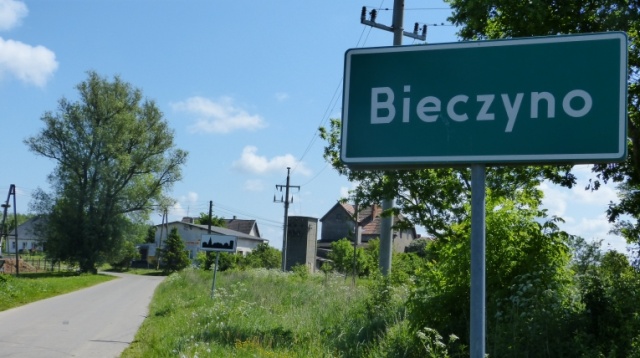 Mieszkańcy zorganizują pikietę, bo od lat nie mogą doczekać się remontu niespełna dwukilometrowej drogi, która prowadzi do wsi.