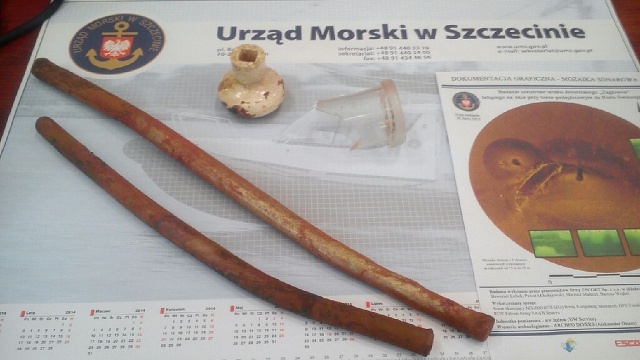 Potężny przedmiot odkryty w 2004 roku przy zachodnim falochronie w Świnoujściu to wrak XIX-wiecznego żaglowca. Potwierdziły to badania nurków i podwodny robot.