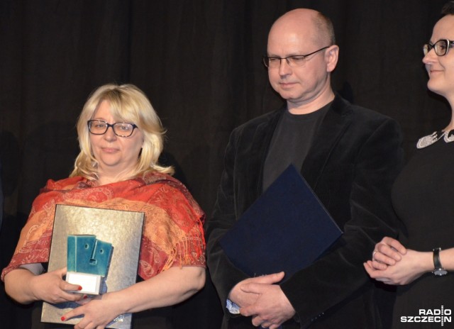Joanna Skonieczna i Krzysztof Skonieczny z Radia Szczecin za reportaż Mała Polka ze Staffelde otrzymali nagrodę specjalną dziennikarstwo na pograniczu Polsko-Niemieckiej Nagrody Dziennikarskiej im. Tadeusza Mazowieckiego.