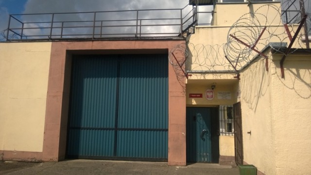 Prokuratura razem z policją prowadzą postępowanie w Zakładzie Karnym w Stargardzie Szczecińskim. W poniedziałek rano 10 osadzonych z objawami zatrucia prawdopodobnie dopalaczami zostało przetransportowanych do szpitali.