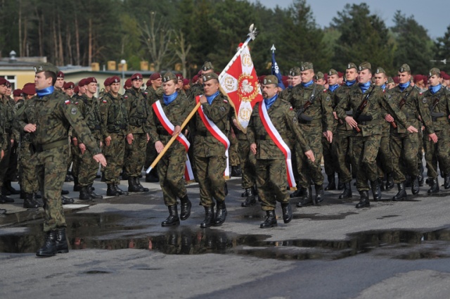 Osiem lat więzienia grozi pracownikom i wojskowym z Bazy Lotnictwa Taktycznego ze Świdwina.
