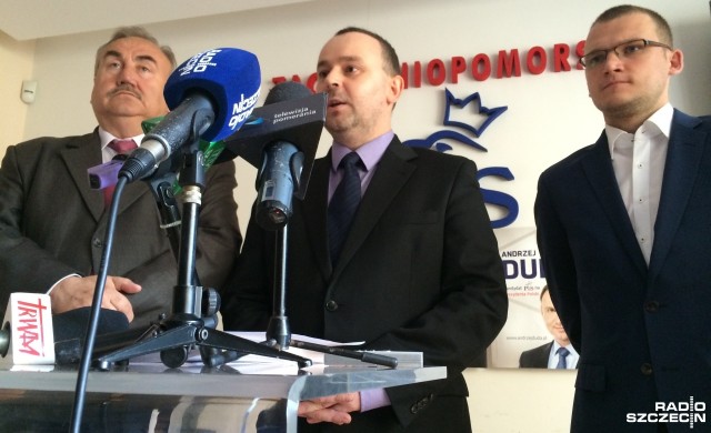 Radni PiS z zachodniopomorskiego sejmiku zapowiadają, że zagłosują przeciw udzieleniu absolutorium zarządowi województwa za wykonanie budżetu za 2014 rok. Co roku lokalny parlament opiniuje sprawozdanie finansowe za poprzedni rok, przygotowane przez marszałka i urzędników.