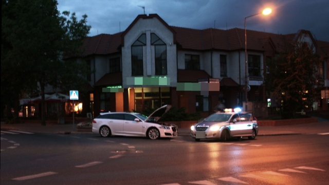Dwa skradzione w Niemczech samochody odzyskali zachodniopomorscy policjanci. Pierwszym jest wart ćwierć miliona złotych Jaguar XF, drugim - 25 razy tańszy - Nissan Primera.