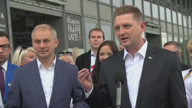 Obiecują przyjazne, pomocne, sprawne państwo. Grzegorz Napieralski i Andrzej Rozenek w poniedziałek w Warszawie ogłosili oficjalnie to, o czym w polityce plotkuje się od dawna - tworzą nową partię lewicową Biało-Czerwoni.
