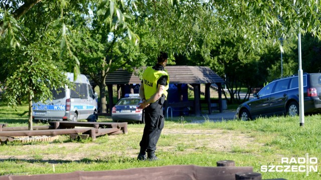 Wiadomo jak zginął mężczyzna, którego ciało przechodnie znaleźli nad ranem w ognisku przy ul. Taczaka w Szczecinie.