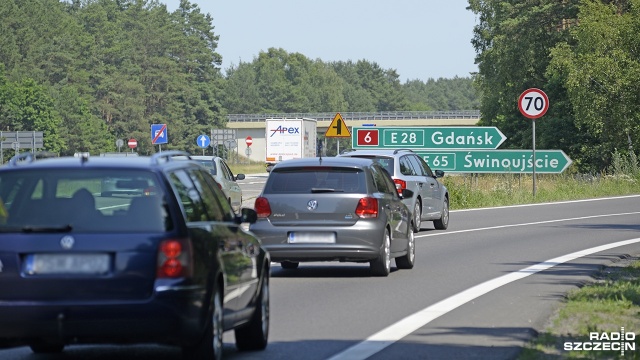 Sytuacja na drogach w regionie wróciła do normy po powrotach znad morza. Przez kilka godzin duży ruch panował miedzy innymi w okolicach Parłówka i Przybiernowa.