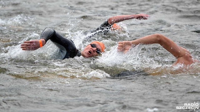 Triathloniści ruszyli. Będziemy przypieczeni słońcem [ZDJĘCIA]