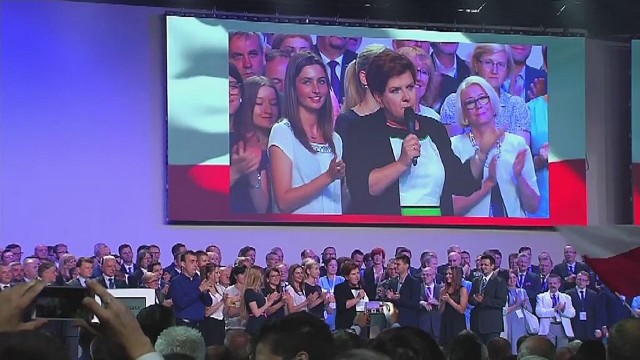 Beata Szydło nie wymieniła nazwisk osób wchodzących w skład jej zespołu, która jak powiedziała przez wiele miesięcy tworzyli program Prawa i Sprawiedliwości.