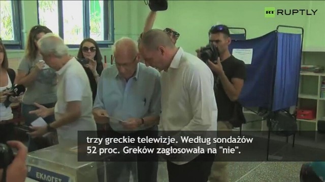 Zakończyło się referendum w Grecji. Z sondaży wynika, że mieszkańcy Hellady zagłosowali przeciw budżetowym cięciom, które były warunkiem pomocy UE.
