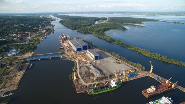 91 platform do morskich elektrowni wiatrowych wyprodukuje szczecińska fabryka Bilfinger Mars Offshore. Pierwszy kontrakt na dostawy został podpisany w Kopenhadze, a odbiorcą będzie duńska firma DONG Energy. Jego wartość wynosi kilkadziesiąt milionów euro - firma nie podaje jednak dokładnej sumy.