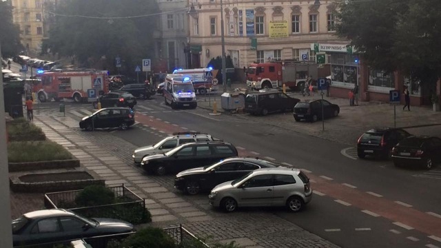 Dwa samochody zderzyły się przy skrzyżowaniu ul. Jagiellońskiej i Śląskiej w Szczecinie. Do stłuczki doszło w poniedziałek po godz. 14.