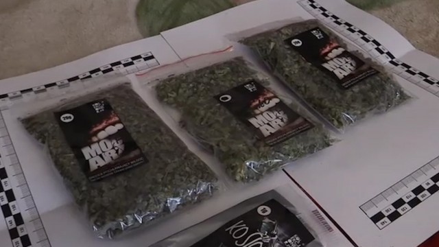 Młodzi ludzie szukają wrażeń, dlatego coraz częściej sięgają po dopalacze. Stają się królikami doświadczalnymi, bo specyfiki rozprowadzane na rynku najczęściej nie przechodzą testów laboratoryjnych - mówili eksperci w magazynie Radio Szczecin na Wieczór.