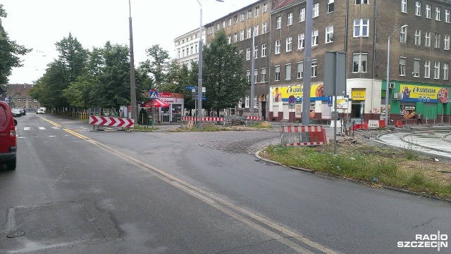 Zmiana organizacji ruchu na 3 Maja w Szczecinie, otwarty przejazd Kaszubską przez Narutowicza. To nowości, które zaczynają obowiązywać w tym rejonie miasta w czwartek od godziny 10.