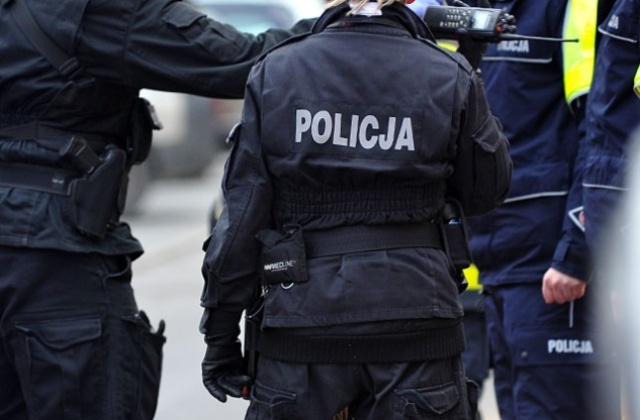 Kołobrzescy policjanci zatrzymali dilera narkotyków. Mężczyzna miał przy sobie 180 gramów amfetaminy, wagę elektroniczną i foliowe woreczki.