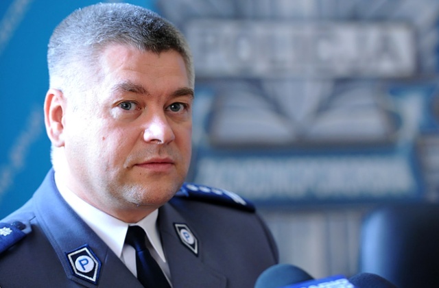 Komendant zachodniopomorskiej policji awansował. Jarosław Sawicki z rąk prezydenta Bronisława Komorowskiego odebrał nominację na stopień nadinspektora.