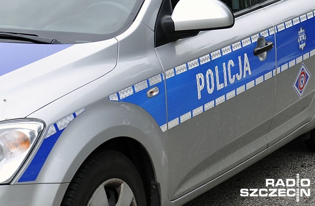 Funkcjonariusze gonili mężczyznę, który nie zatrzyma się do kontroli. Kierowca osobowego hyundaja, jadący ul. Zwierzyniecką, nie miał włączonych świateł.