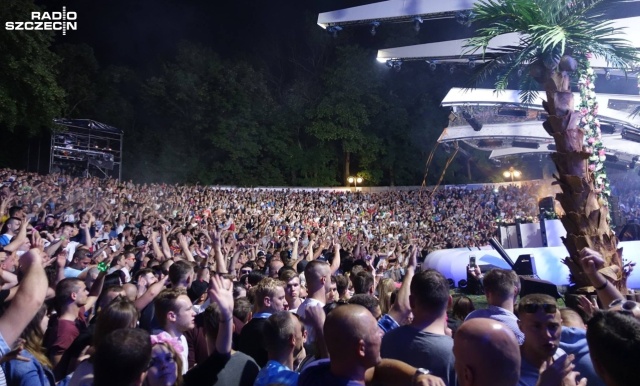 Sunrise Festival wystartował w Kołobrzegu. Jedna z najpopularniejszych i największych imprez z muzyką elektroniczną w Polsce potrwa do niedzieli.