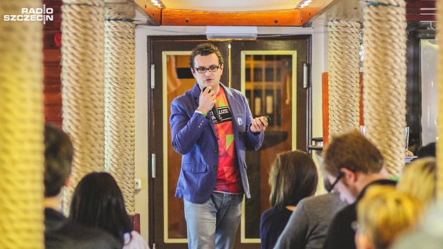 Uczyli się, czym jest marketing charytatywny, jak nie robić krzywdy własnym dzieciom na Facebooku oraz jak działają duże marki z branży telekomunikacyjnej w Social Media.