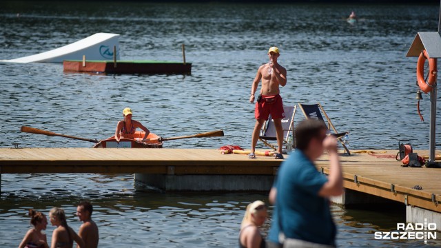 Żar leje się z nieba, a pracować trzeba. Pół biedy kiedy mamy klimatyzację, ale co mają zrobić budowlańcy, pracownicy gastronomii czy kwiaciarze Sprawdziliśmy, jak radzą sobie w pracy w upały.