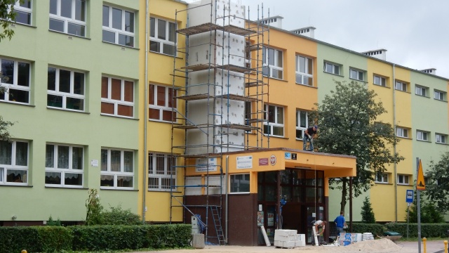 Szkoła podstawowa w Goleniowie będzie miała windę dla niepełnosprawnych. To pierwsza taka w placówce w tej gminie.