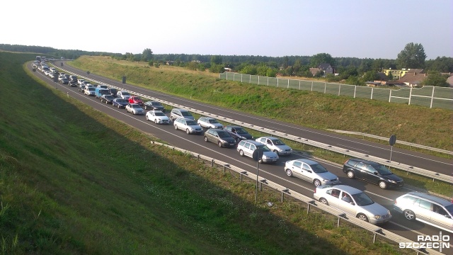 Korki, wypadki, kolizje, utrudnienia na drogach - weekendowe problemy na trasach w regionie.