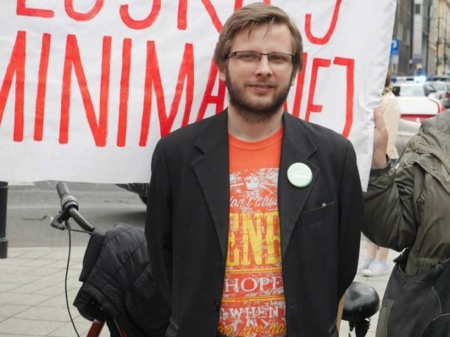 Tu spędził pierwsze 20 lat życia i tu są ekologiczne problemy do rozwiązania - tak Adam Ostolski uzasadnia, dlaczego powinien startować do Sejmu ze Szczecina. Szef Partii Zieloni dostał pierwsze miejsce na szczecińskiej liście Zjednoczonej Lewicy.