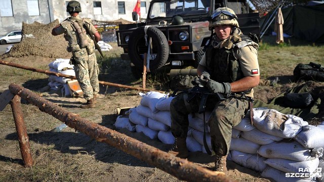 Czołgi, wozy pancerne, motocykle oraz haubice - takie maszyny zjechały do Bornego Sulinowa na 12 Międzynarodowy Zlot Pojazdów Militarnych. Łącznie około pół tysiąca sztuk z Polski i Europy. Do tego tony wojskowego sprzętu w tym amunicji i broni.
