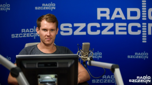 Mateusz Sawrymowicz był w środę gościem programu Wszystko na gorąco w Radiu Szczecin. Złoty medalista pływackich mistrzostw świata z 2007 roku opowiedział o swoim ostatnim sukcesie. W miniony weekend wygrał 20-kilometrowy BCT Gdynia Maraton rozgrywany na wodach Zatoki Gdańskiej.