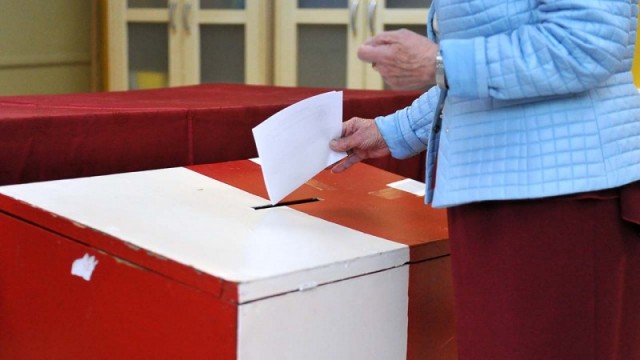 Sondaż: Więcej osób chce pójść na referendum Dudy