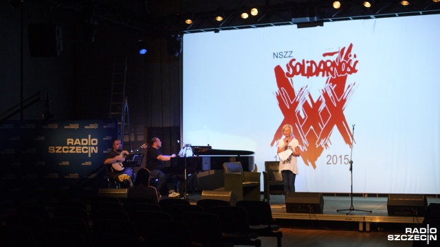 Pieśni i hymny rodzącej się Solidarności zabrzmią w Radiu Szczecin. W czwartek w studiu S-1 odbędzie się uroczysty koncert z okazji 35. rocznicy wydarzeń sierpnia 1980 roku, czyli robotniczych strajków, podpisania Porozumień Sierpniowych oraz powstania NSZZ Solidarność.