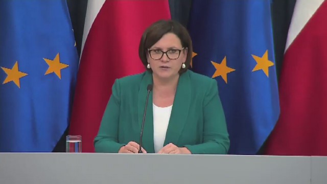 To decyzja polityczna i sygnał lekceważenia Polaków - tak odrzucenie przez Senat wniosku prezydenta o zarządzenie referendum komentuje szefowa kancelarii Andrzeja Dudy, Małgorzata Sadurska.