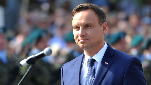 To był dla was trudny rok. Susza, która dotknęła gospodarstwa rolne jest ogromnym problemem - mówił w niedzielę prezydent Andrzej Duda na uroczystościach dożynkowych na Jasnej Górze.