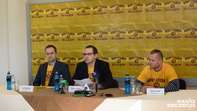 Kibice Pogoni Szczecin nie chcą modernizacji stadionu, a budowy nowego. Stowarzyszenie Kibiców Portowcy w czwartek rozpoczęło zbiórkę podpisów pod projektem uchwały mającej zablokować przebudowę.