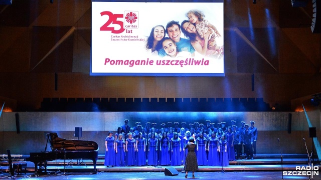 Msza św. a po niej gala i koncert. Caritas w Polsce świętuje 25 lat istnienia. Obchody jubileuszowe trwają także na terenie archidiecezji szczecińsko-kamieńskiej, gdzie na co dzień działa blisko tysiąc wolontariuszy tej organizacji.