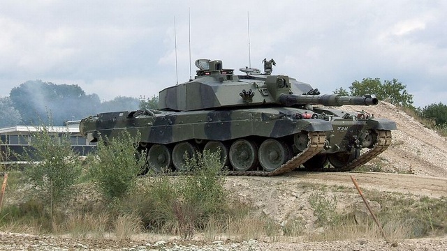 Sprzęt wojskowy armii Zjednoczonego Królestwa, który trafi na poligon w Drawsku Pomorskim, przywiózł do Szczecina brytyjski rorowiec Eddystone. Jednostka ma prawie 200 metrów długości i 26 metrów szerokości.