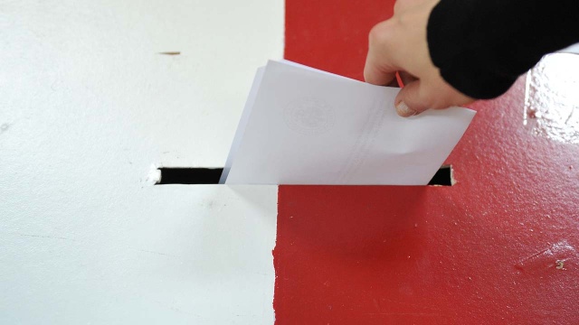 Sześć osób będzie bić się o mandat senatora ze Szczecina. Tylu kandydatów zarejestrowała Państwowa Komisja. O północy minął termin zgłoszeń.