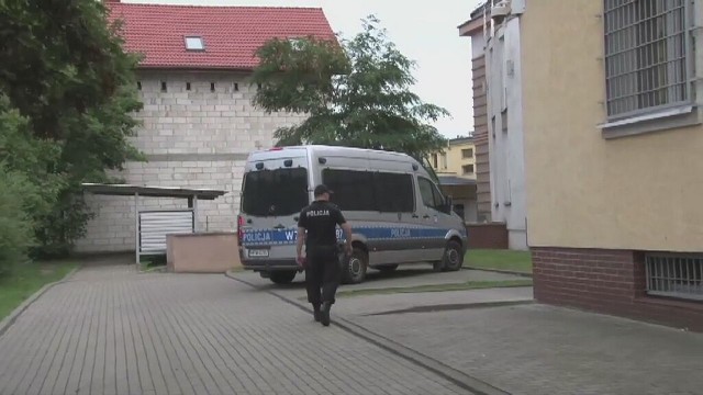 15 lat więzienia grozi mężczyźnie, który jest podejrzany o potrącenie 18-latki niedaleko Białogardu. Do zdarzenia doszło w poniedziałek.