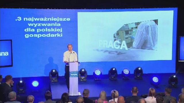 PIT, CIT i VAT po 16 procent - to jeden z głównych elementów programu Nowoczesnej, przedstawionego w sobotę na warszawskiej konwencji programowej tego ugrupowania przez Ryszarda Petru - podaje portal tvn 24 biznes i świat.