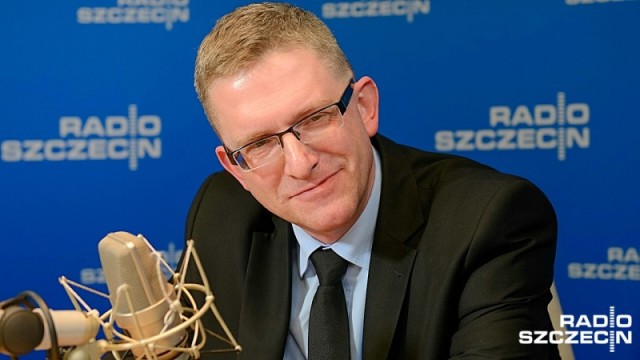 Grzegorz Braun nie zarejestrował komitetu wyborczego Szczęść Boże w okręgu szczecińskim. Jego przedstawiciele nie dostarczyli Państwowej Komisji Wyborczej pięciu tysięcy wymaganych podpisów poparcia.