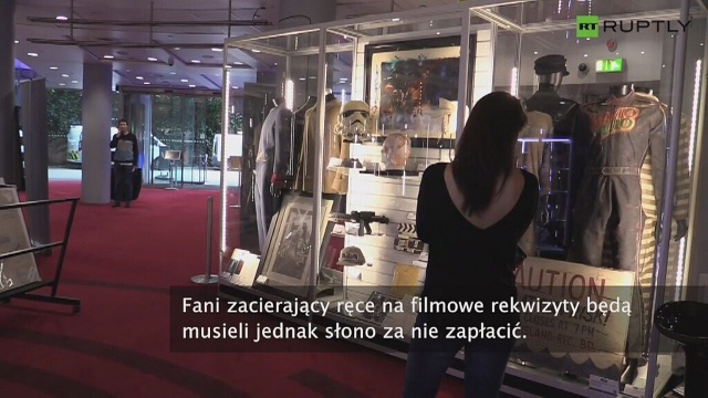 Fani Gwiezdnych Wojen, ale ci najbogatsi mają we wtorek szczególny dzień. W Londynie, podczas wystawy w London IMAX można będzie nabyć oryginalne gadżety z kosmicznej sagi.
